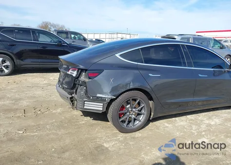 2018 Tesla Model 3 Long Range/Mid Range from USA, damaged, VIN 5YJ3E1EA0JF101645